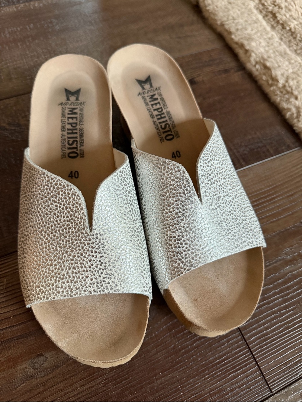 Mephisto Metallic Cream Open-Toe Slide Mules